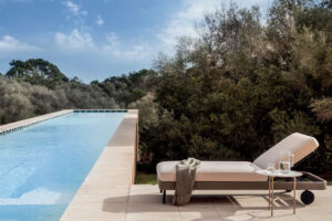 Chaise Longues, Sun beds