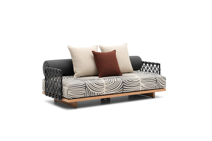 Jwana Hamdan The Wandering Majlis - Luxury Outdoor Furniture Collection Emir 3
