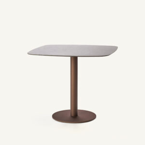 C969-E-90-flamingo-outdoor-01
