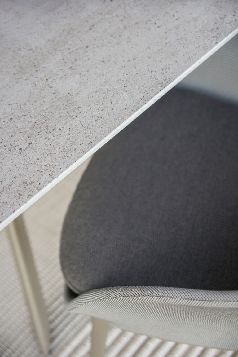 atrivm-dining-table-manel-molina-expormim-furniture-outdoor-08