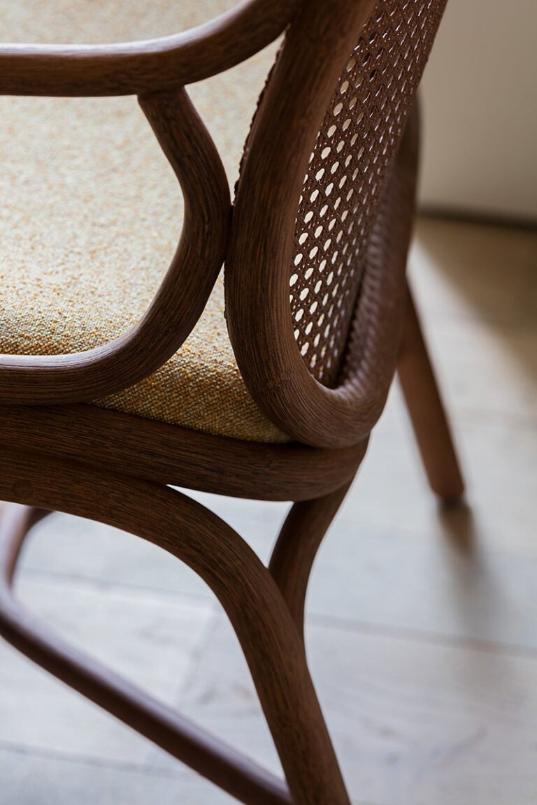 expormim-frames-armchair-u-jaime-hayon-02