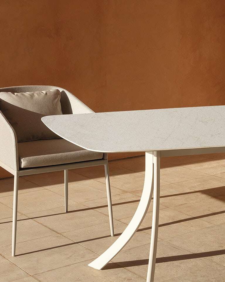expormim-furniture-falcata-outdoor-lievore-altherr-molina-01