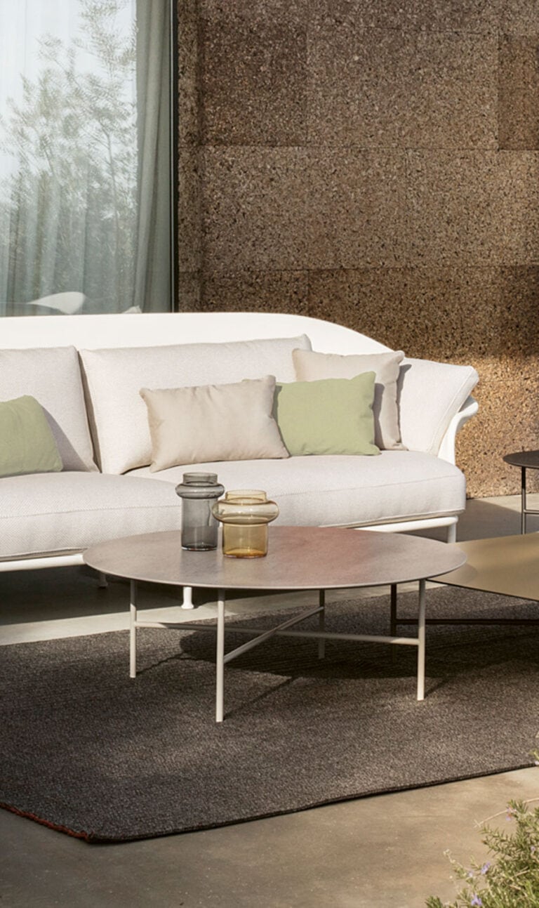 grada-outdoor-coffee-table-lievore-altherr-molina-expormim-furniture-outdoor-04