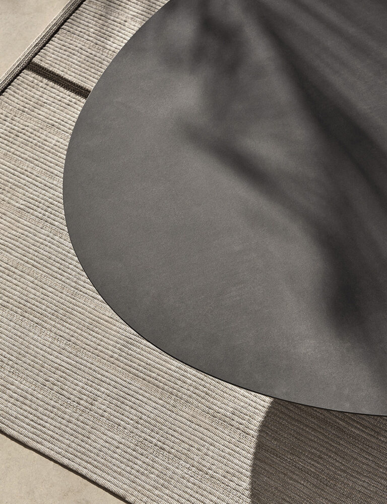 grada-outdoor-elliptical-coffee-table-lievore-altherr-molina-expormim-furniture-outdoor-03