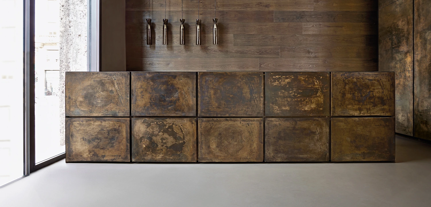 Minotticucine Kitchen Image - Terra Bronze Kitchen, Jumeirah Showroom Dubai.jpg