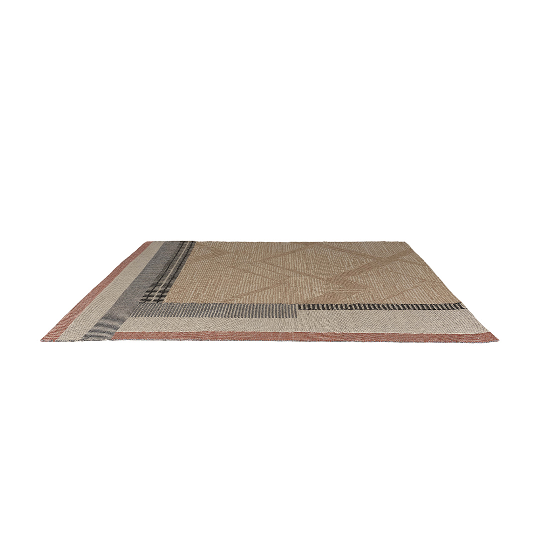 Jwana-Hamdan_SILKROAD-Rug_Red