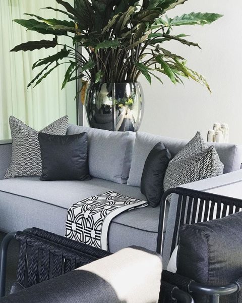 Expormim-The-Netherlands-Project-Limburg-TimoVanriggelen-Plump-sofa-C863
