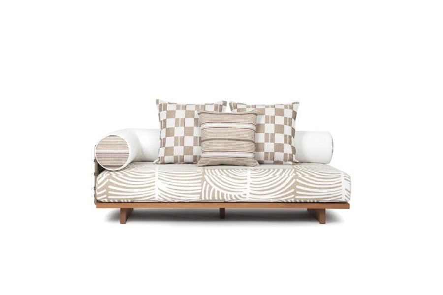 Jwana Hamdan The Wandering Majlis - Luxury Outdoor Furniture Collection Emir 1