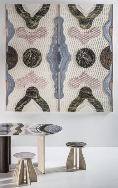 TAVOLO-SPECCHIO-DI-VENERE-SGABELLO-SIBA-PANNELLO-GADIR-646x1024